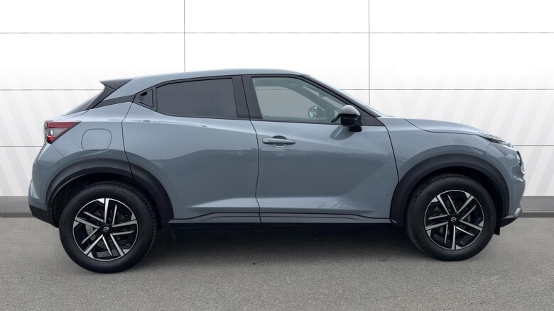Nissan Juke 1.0 DiG-T N-Connecta 5dr DCT Petrol Hatchback